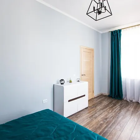 Apartamento 1 Bedroom Near Elizabeth's The Cathedral Leópolis