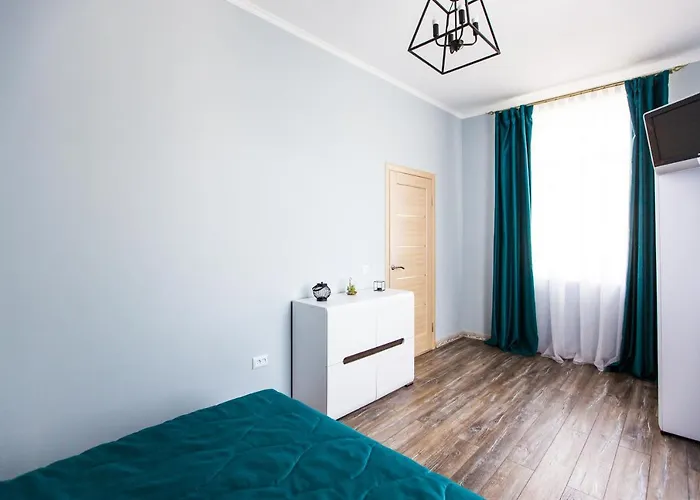 דירה 1 Bedroom Near Elizabeth's The Cathedral לבוב