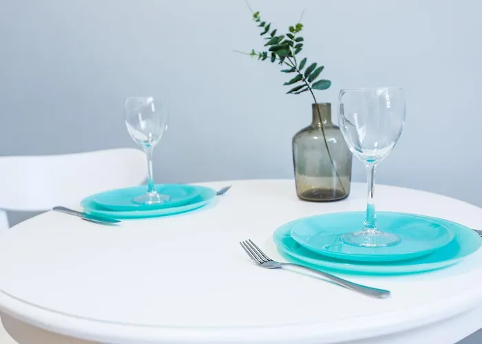 1 Bedroom Near Elizabeth's The Cathedral *