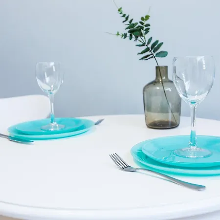 1 Bedroom Near Elizabeth's The Cathedral *